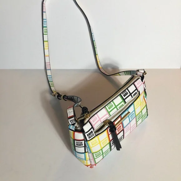 STEVE MADDEN NWT Shoulder bag 20” width 6” height 4” Depth. - Picture 3 of 7